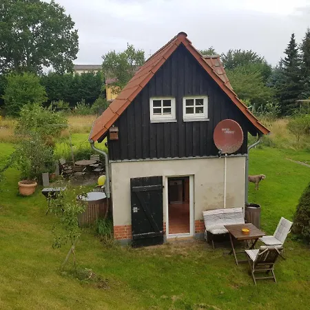 Niedliches Kleines Ferienhäuschen Auf Rügen Nahe Stralsund Ferienhaus